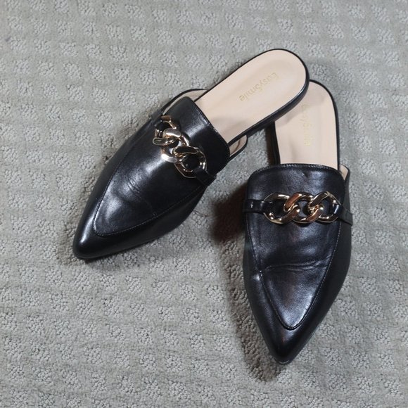 Easy Smile Size 9 Black Slide-on Black Pointed Toe Flats with Gold Chain Detail - Picture 1 of 7